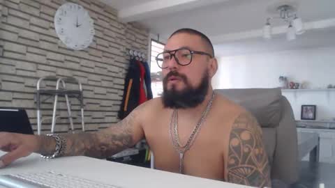 Snapshot of edgarram83 chatting on October 30, 2025, 7:58 pm edgarram83 online show from October 30, 2025, 7:58 pm