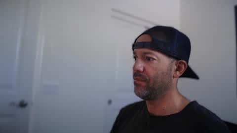 EdgeM online show from October 26, 2025, 7:53 pm