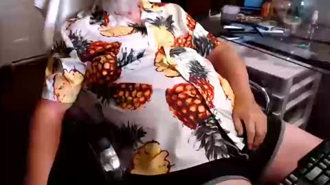 Snapshot of edginginedmonton chatting on October 15, 2025, 7:36 pm edginginedmonton online show from October 15, 2025, 7:36 pm