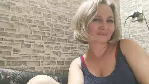 edithmanning online show from February 14, 2025, 4:31 pm