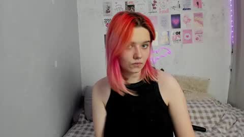 Snapshot of edna_dana chatting on December 4, 2024, 7:12 pm Edna online show from December 4, 2024, 7:12 pm