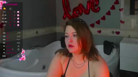 Snapshot of ednaadamse chatting on February 14, 2026, 9:17 am ednaadamse online show from February 14, 2026, 9:17 am