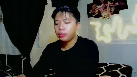 Snapshot of edrianburca052 chatting on January 11, 2026, 2:49 am urasian chub online show from January 11, 2026, 2:49 am