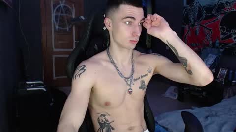 Snapshot of eduard_loveee chatting on January 11, 2026, 1:27 pm Eduar online show from January 11, 2026, 1:27 pm