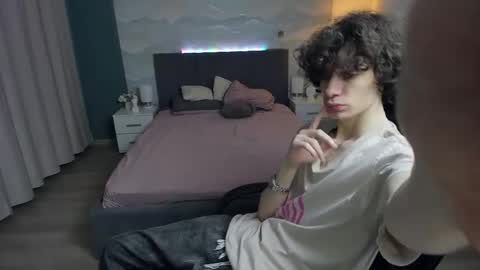edvardblare online show from September 28, 2025, 3:17 pm