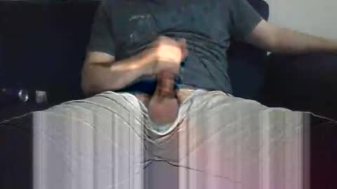 Snapshot of edw963 chatting on January 11, 2026, 6:13 pm edw963 online show from January 11, 2026, 6:13 pm