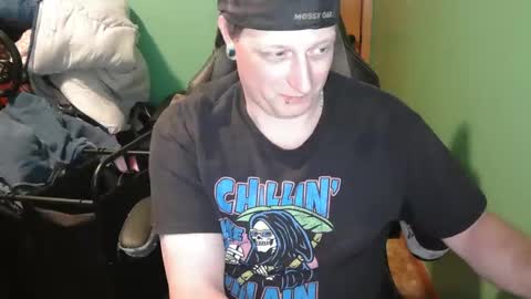 edwardaims_2please online show from May 31, 2026, 12:52 am