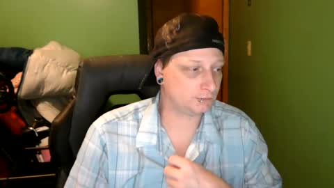 Snapshot of edwardaims_2please chatting on June 2, 2026, 2:24 am edwardaims_2please online show from June 2, 2026, 2:24 am