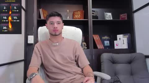 Snapshot of edwardross_ chatting on March 8, 2025, 12:52 pm Edward Ross online show from March 8, 2025, 12:52 pm