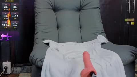 Snapshot of edwardross_ chatting on September 30, 2025, 9:53 pm Edward Ross online show from September 30, 2025, 9:53 pm