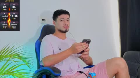 Edward Ross online show from December 4, 2025, 8:28 pm