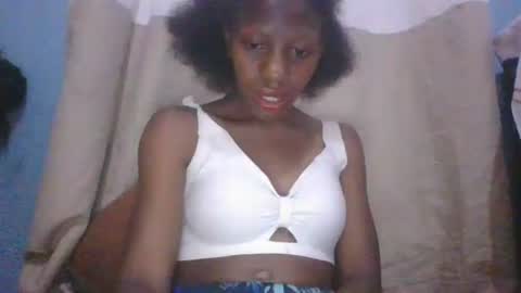 Snapshot of edwige770943 chatting on April 2, 2026, 3:15 am edwige770943 online show from April 2, 2026, 3:15 am