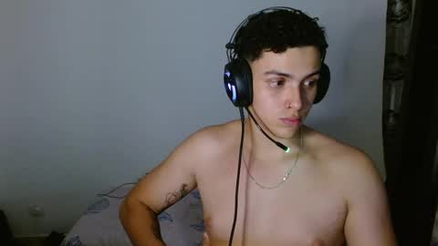 edwisalvatore online show from January 14, 2025, 4:57 am