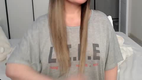 eelena4kiss online show from February 25, 2025, 12:03 pm