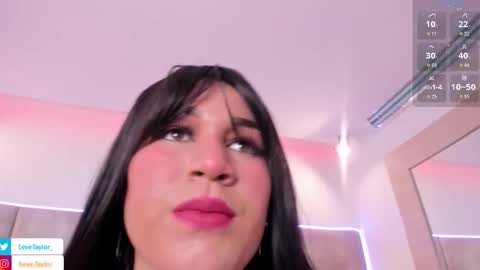 Eevee online show from October 15, 2025, 2:33 am