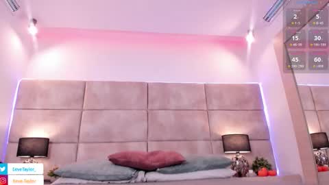 Eevee online show from October 22, 2025, 3:18 am