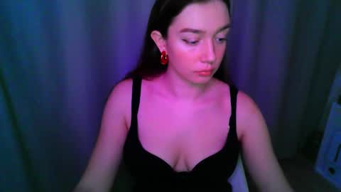 Snapshot of effie_balconii chatting on November 16, 2025, 1:49 pm effie_balconii online show from November 16, 2025, 1:49 pm