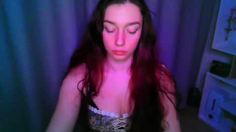 Snapshot of effie_balconii chatting on November 19, 2025, 2:06 pm effie_balconii online show from November 19, 2025, 2:06 pm