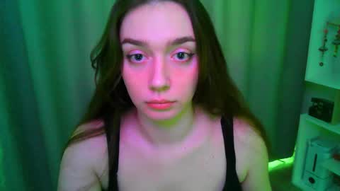 Snapshot of effie_balconii chatting on March 12, 2026, 12:33 pm effie_balconii online show from March 12, 2026, 12:33 pm