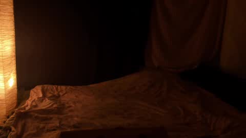 Effie Mur online show from February 5, 2025, 5:20 pm