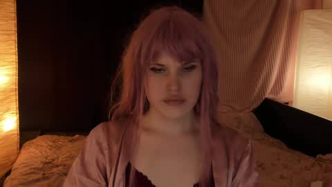 Effie Mur online show from March 5, 2025, 8:32 pm