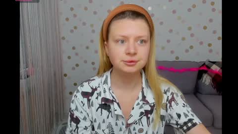 Snapshot of effyangel chatting on December 25, 2024, 7:35 am Effy online show from December 25, 2024, 7:35 am