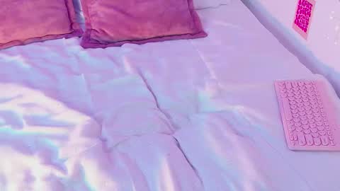 Snapshot of effyevans2 chatting on February 26, 2025, 4:14 am - new video where i CUM in BIO online show from February 26, 2025, 4:14 am