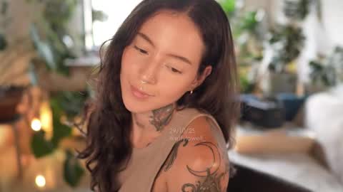 Effy online show from October 29, 2025, 4:53 pm