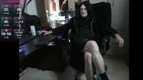 Snapshot of efi_crossou chatting on November 8, 2025, 12:22 am efi_crossou online show from November 8, 2025, 12:22 am