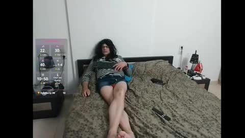 Snapshot of efi_crossou chatting on November 9, 2025, 2:26 pm efi_crossou online show from November 9, 2025, 2:26 pm