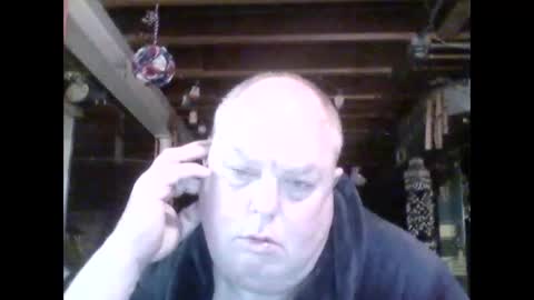 Snapshot of efriff chatting on April 4, 2026, 11:51 am efriff online show from April 4, 2026, 11:51 am