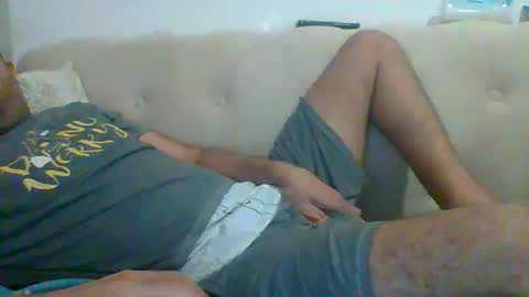 Snapshot of egyman2022 chatting on November 17, 2025, 7:30 pm Im momo 35 Egyptian at Dubai online show from November 17, 2025, 7:30 pm