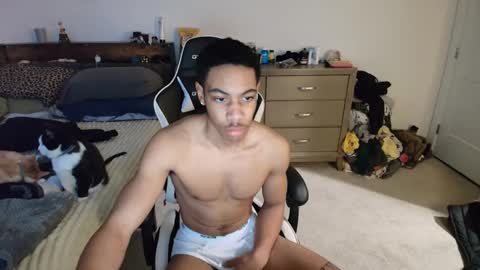 Snapshot of ehendrix chatting on December 18, 2025, 9:54 pm ehendrix online show from December 18, 2025, 9:54 pm