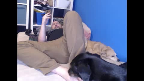 Snapshot of ehmac84 chatting on December 21, 2025, 8:38 pm Eh Mac online show from December 21, 2025, 8:38 pm