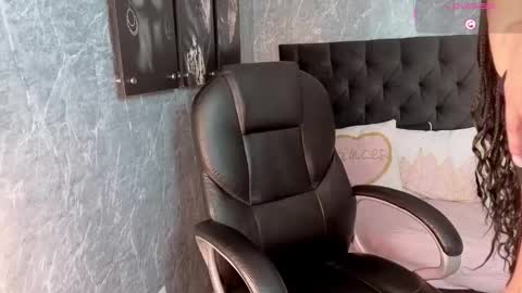 eileen__stone online show from January 8, 2026, 11:56 am