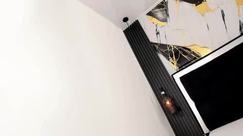 eileenn tanihara online show from November 26, 2025, 10:38 am