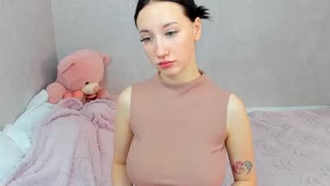 eileenmoores online show from February 20, 2026, 9:10 am