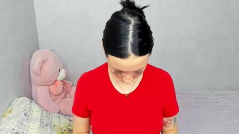 eileenmoores online show from March 11, 2026, 4:24 pm