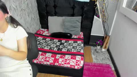 EILIN PINK online show from March 19, 2026, 12:31 pm