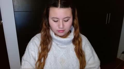 Snapshot of eimy_collin chatting on December 4, 2024, 7:17 am EIMY   MODEL INDEPENDENT online show from December 4, 2024, 7:17 am