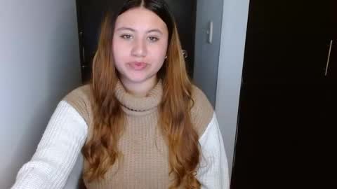 Snapshot of eimy_collin chatting on February 17, 2025, 4:42 am EIMY   MODEL INDEPENDENT online show from February 17, 2025, 4:42 am