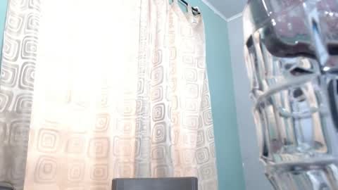 eimy_saenzz online show from May 11, 2026, 5:21 pm
