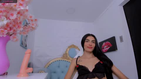Snapshot of eimy_skinny chatting on February 4, 2025, 6:06 pm eimy online show from February 4, 2025, 6:06 pm