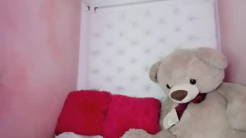 Snapshot of eimy_skinny chatting on February 26, 2026, 12:37 pm eimy online show from February 26, 2026, 12:37 pm