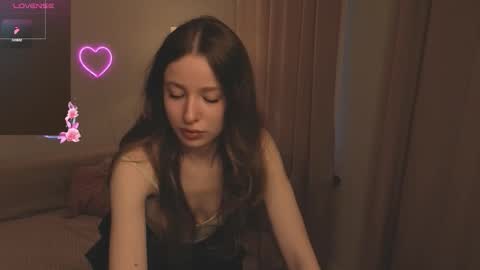 eira_kilian online show from December 3, 2025, 7:27 am