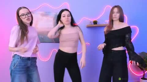 Sweet Eira online show from April 14, 2026, 9:04 am