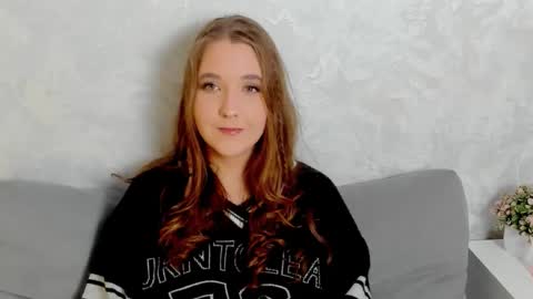 Snapshot of eirawise chatting on December 2, 2025, 1:50 pm EiraWise online show from December 2, 2025, 1:50 pm