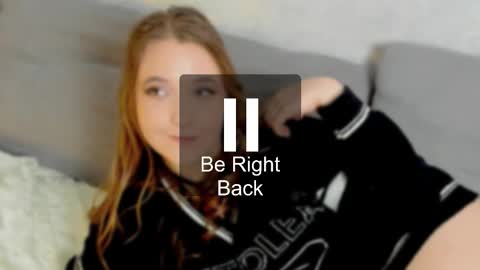 Snapshot of eirawise chatting on December 4, 2025, 4:05 pm EiraWise online show from December 4, 2025, 4:05 pm