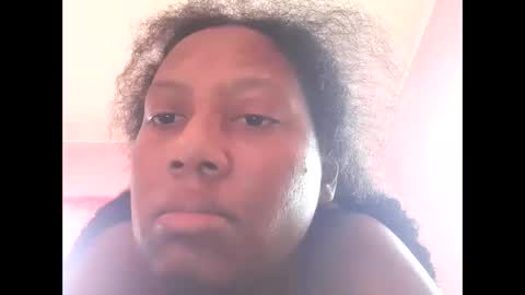 Snapshot of eirondra_valeen chatting on November 9, 2025, 1:09 pm Eirondra Valeen online show from November 9, 2025, 1:09 pm