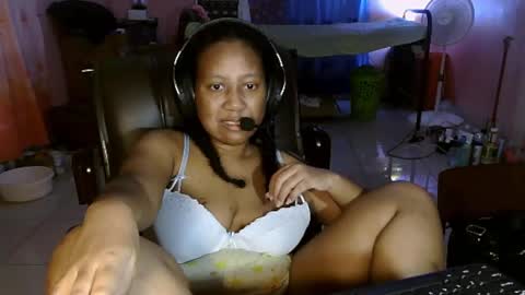 Snapshot of eirondra_valeen chatting on February 11, 2026, 11:32 pm Eirondra Valeen online show from February 11, 2026, 11:32 pm